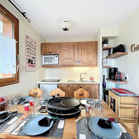 T3 Confortable Avec Balcon Et Parking Apartman Le Corbier